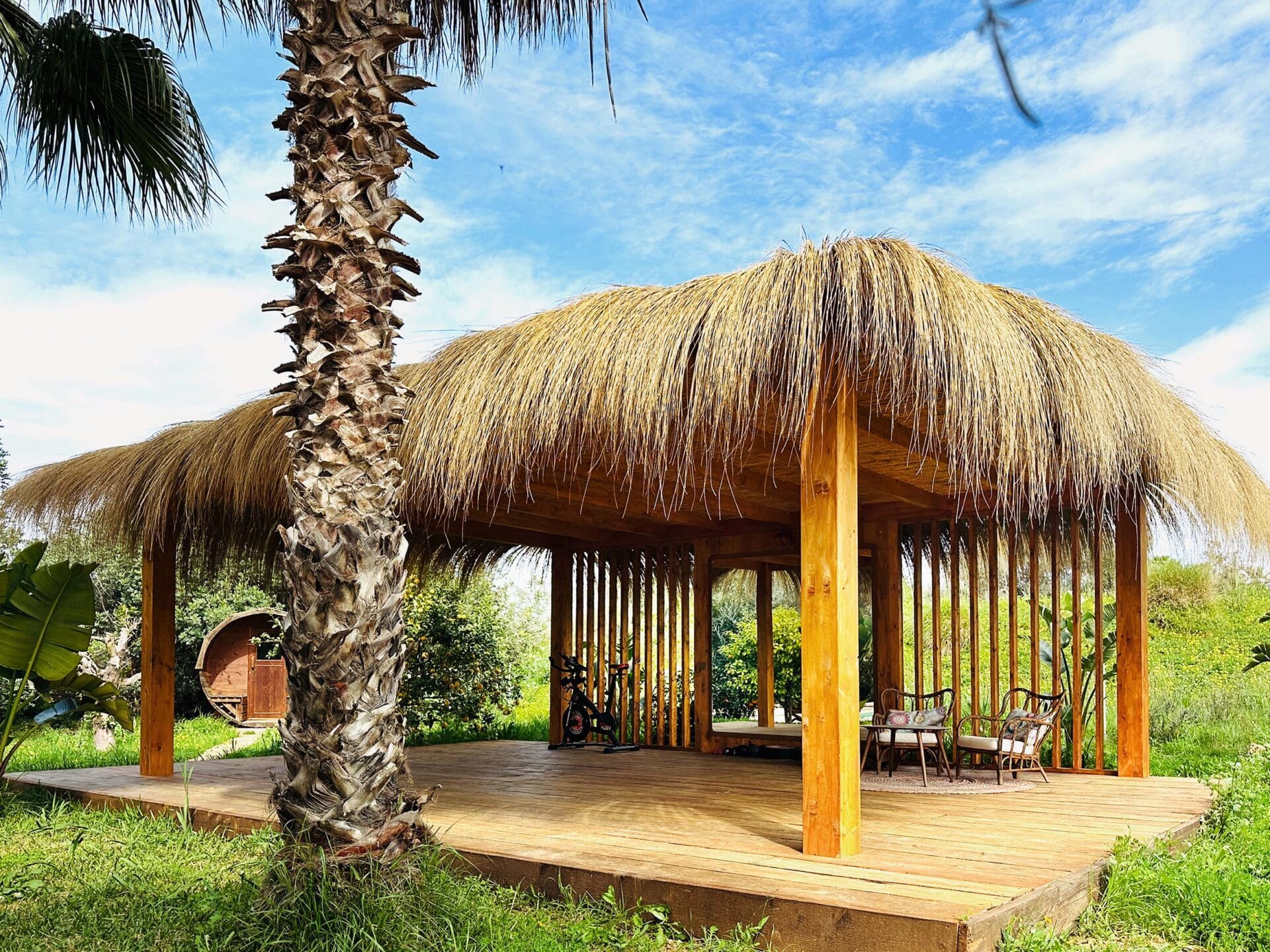 finca rustica poolhouse oudoor gym beachbar mallorca palmtrees 2