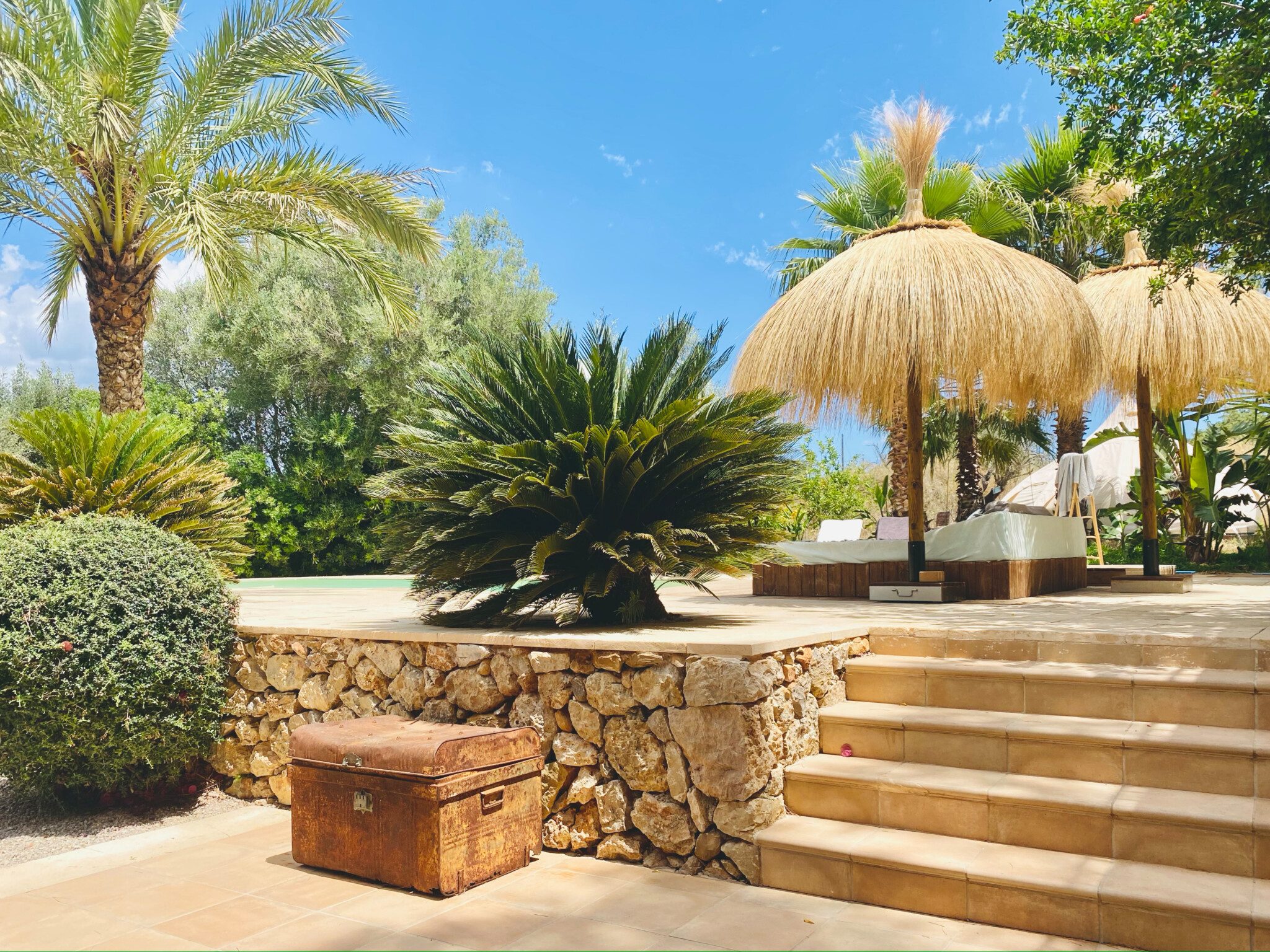 finca rustica shooting location mallorca parasols