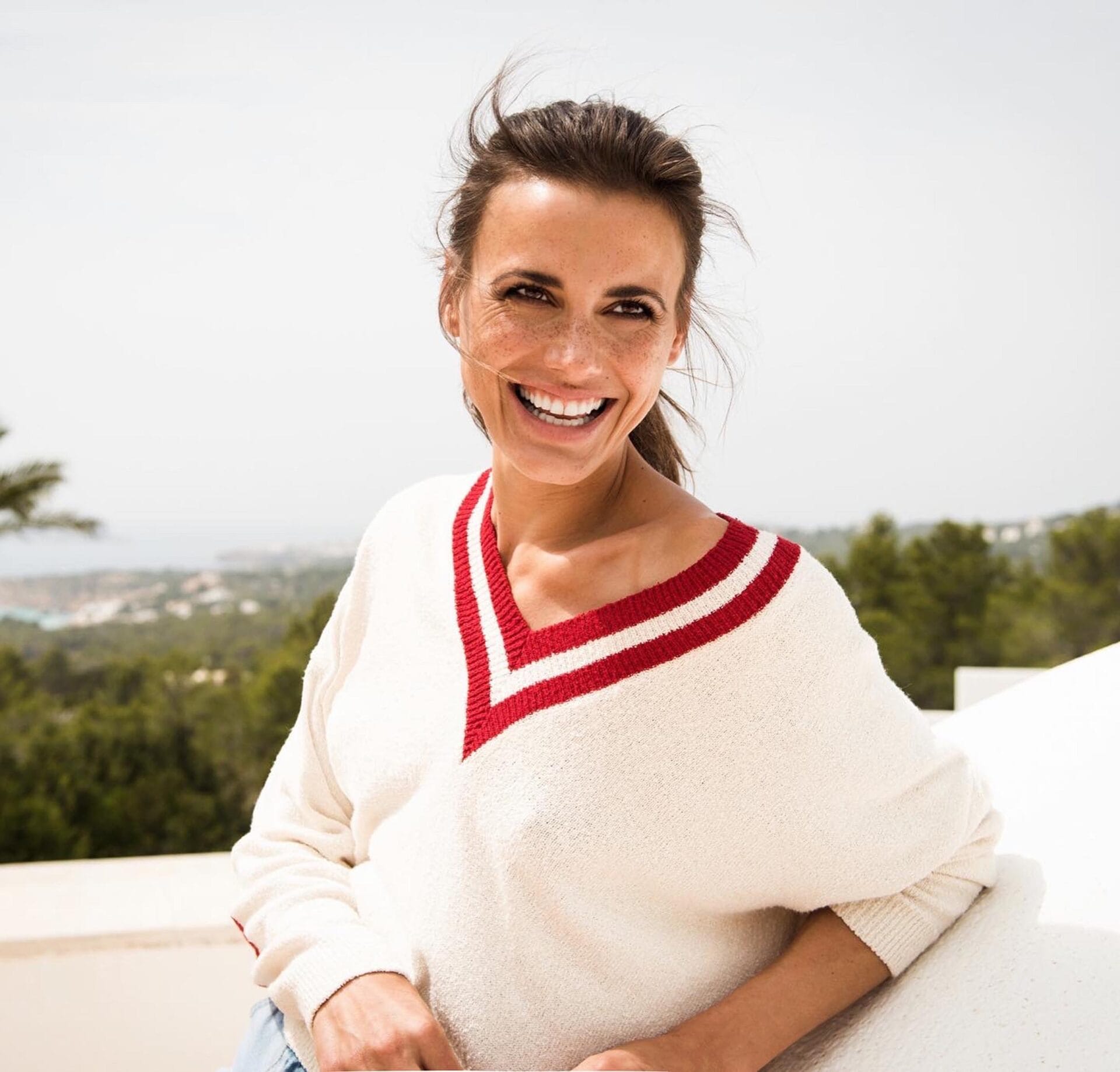 smiling hilfiger model campaign